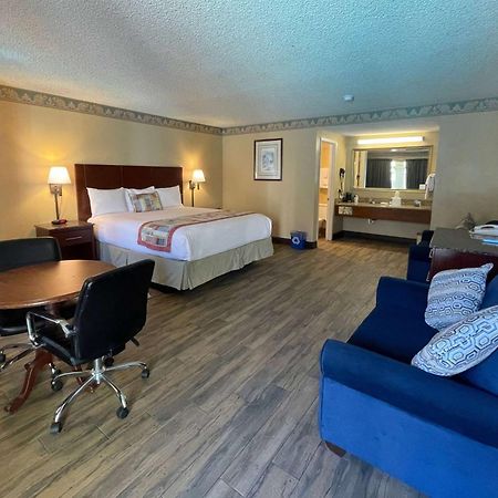 Travelodge By Wyndham Costa Mesa Newport Beach Hacienda Exteriér fotografie