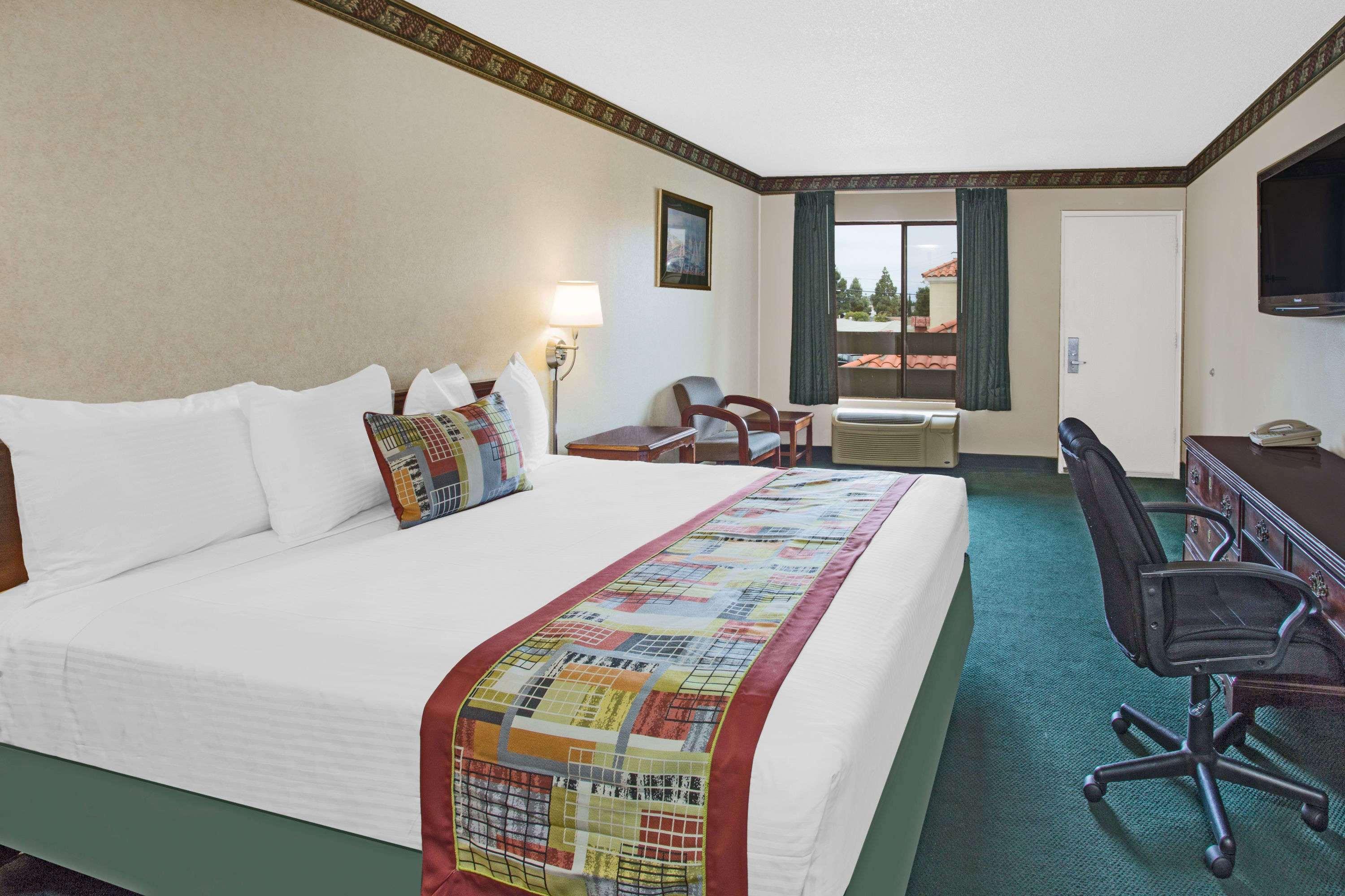 Travelodge By Wyndham Costa Mesa Newport Beach Hacienda Exteriér fotografie